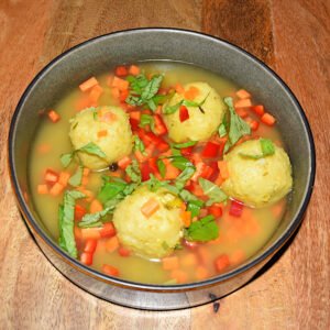 Tasty Jamaica: Bulgur-Dumplings in Gemüsesuppe